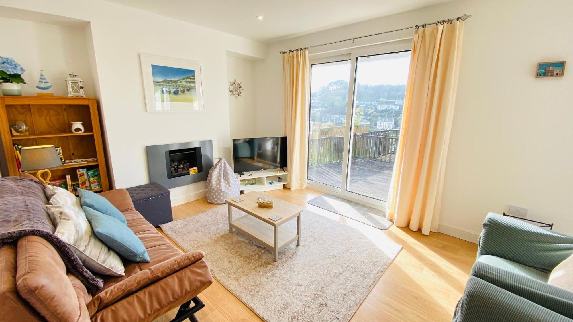 The Hillocks, Looe - Two Bedroom House With Fabulous Views Of Looe Town And Harbour エクステリア 写真